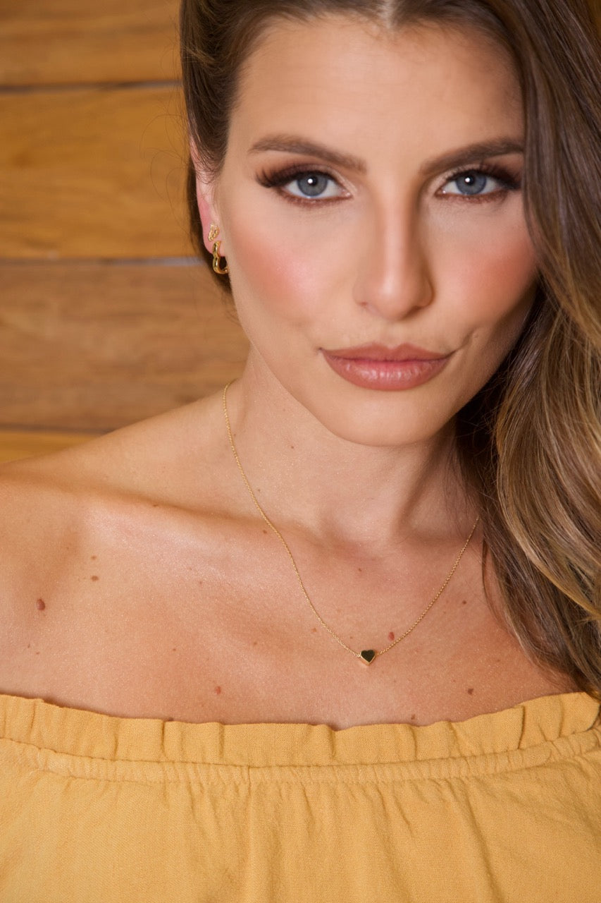 Colar Semijoia Com Pingente Coração Liso Polido Banhado a Ouro 18k