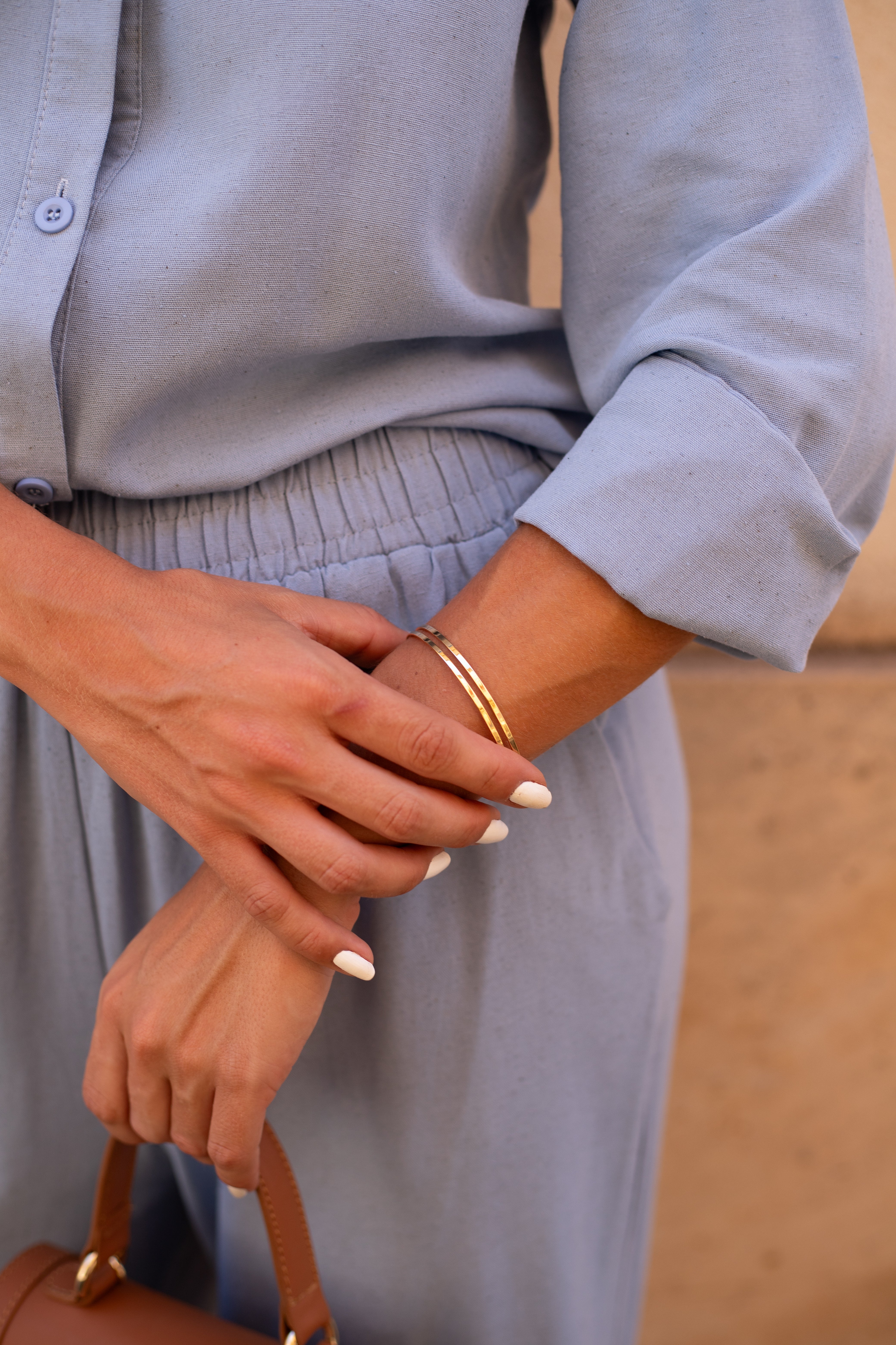 Bracelete Semijoia Fio Duplo Liso Polido Banhado a Ouro 18k