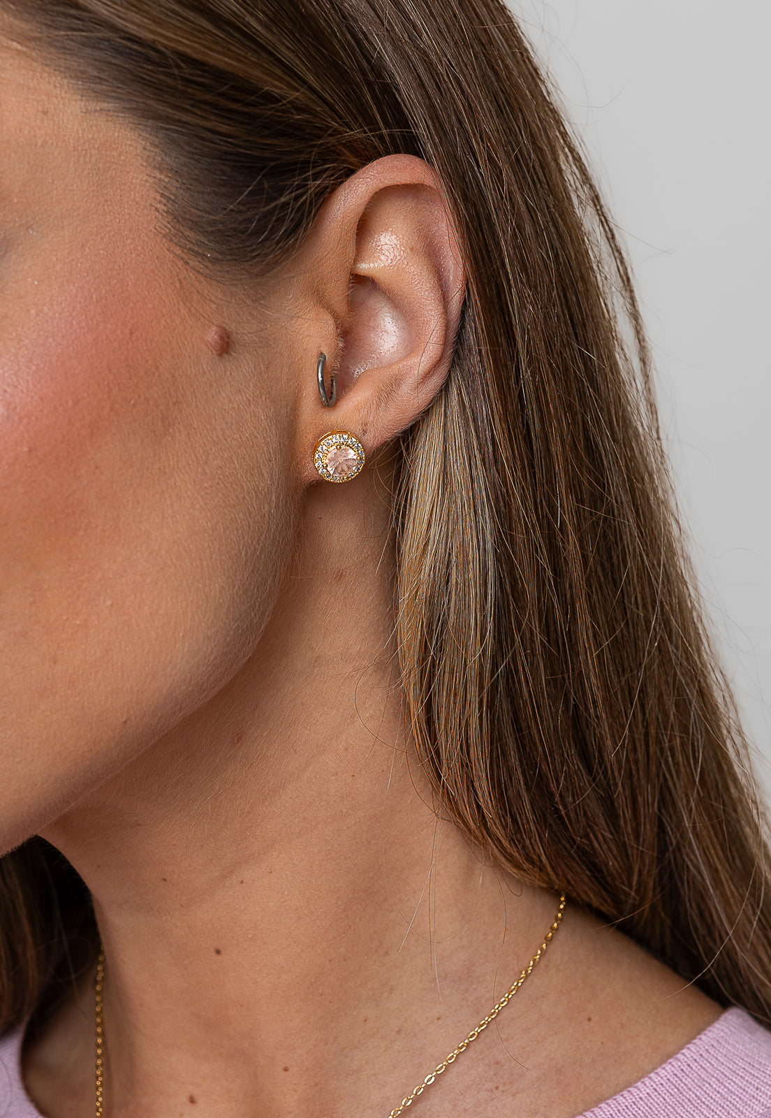 Brinco Semijoia  Morganita Grande com Micro Zircônias  Banhados a ouro 18k