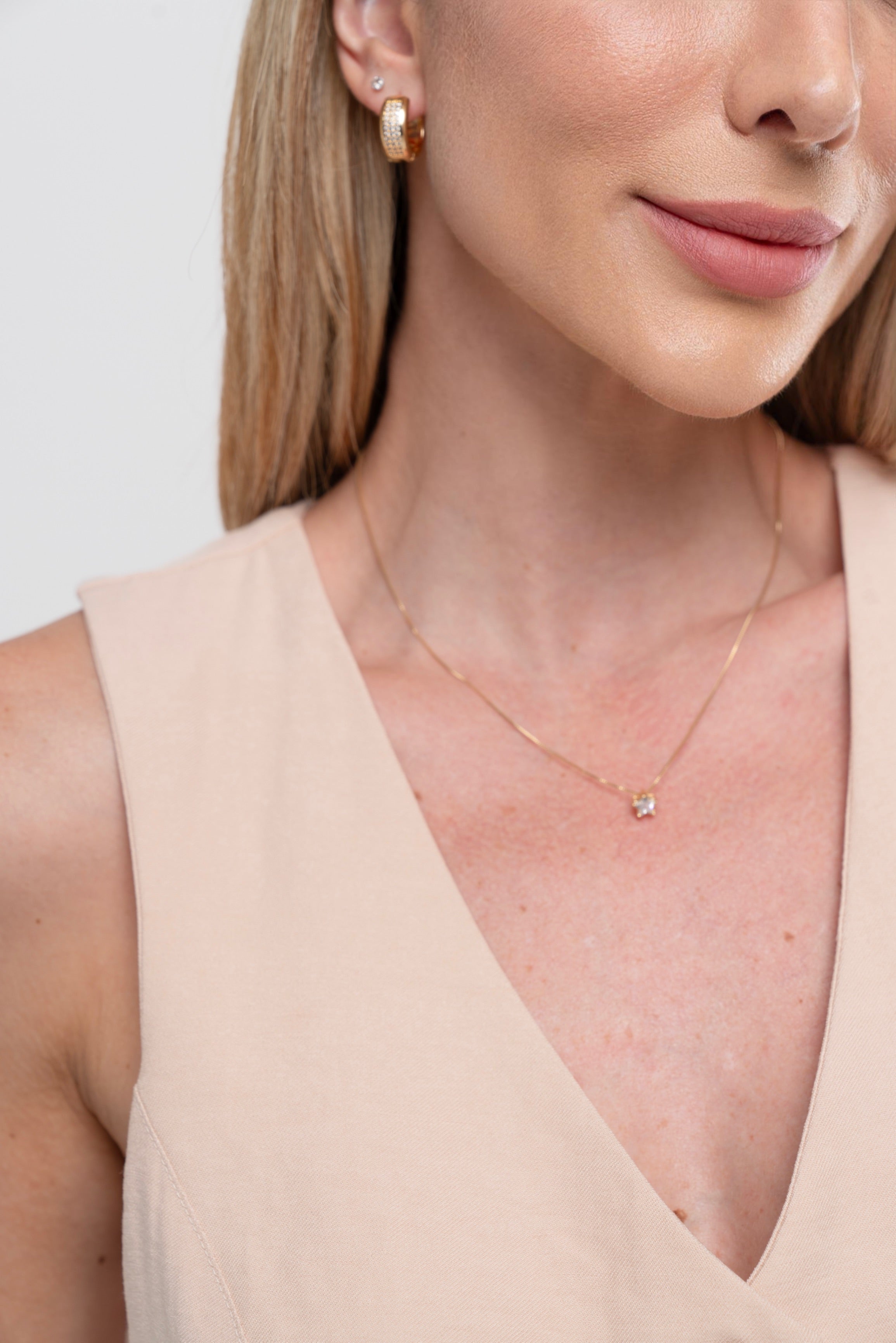 Colar Semijoia Com Pingente Estrela Cristal Banhado a Ouro 18k