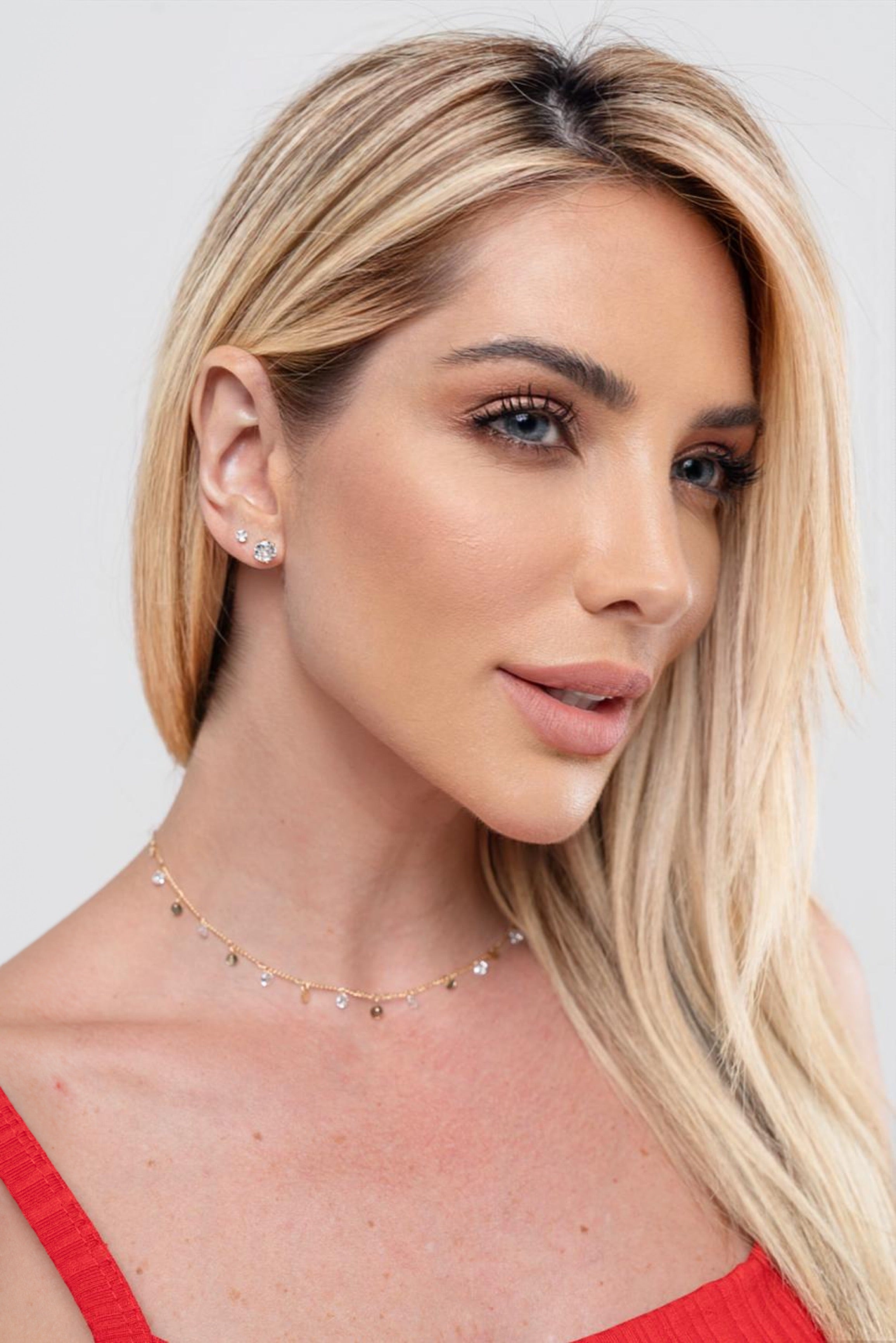 Colar Semijoia Com Mini Medalhas E Zircônia Cristal Banhado a Ouro 18k