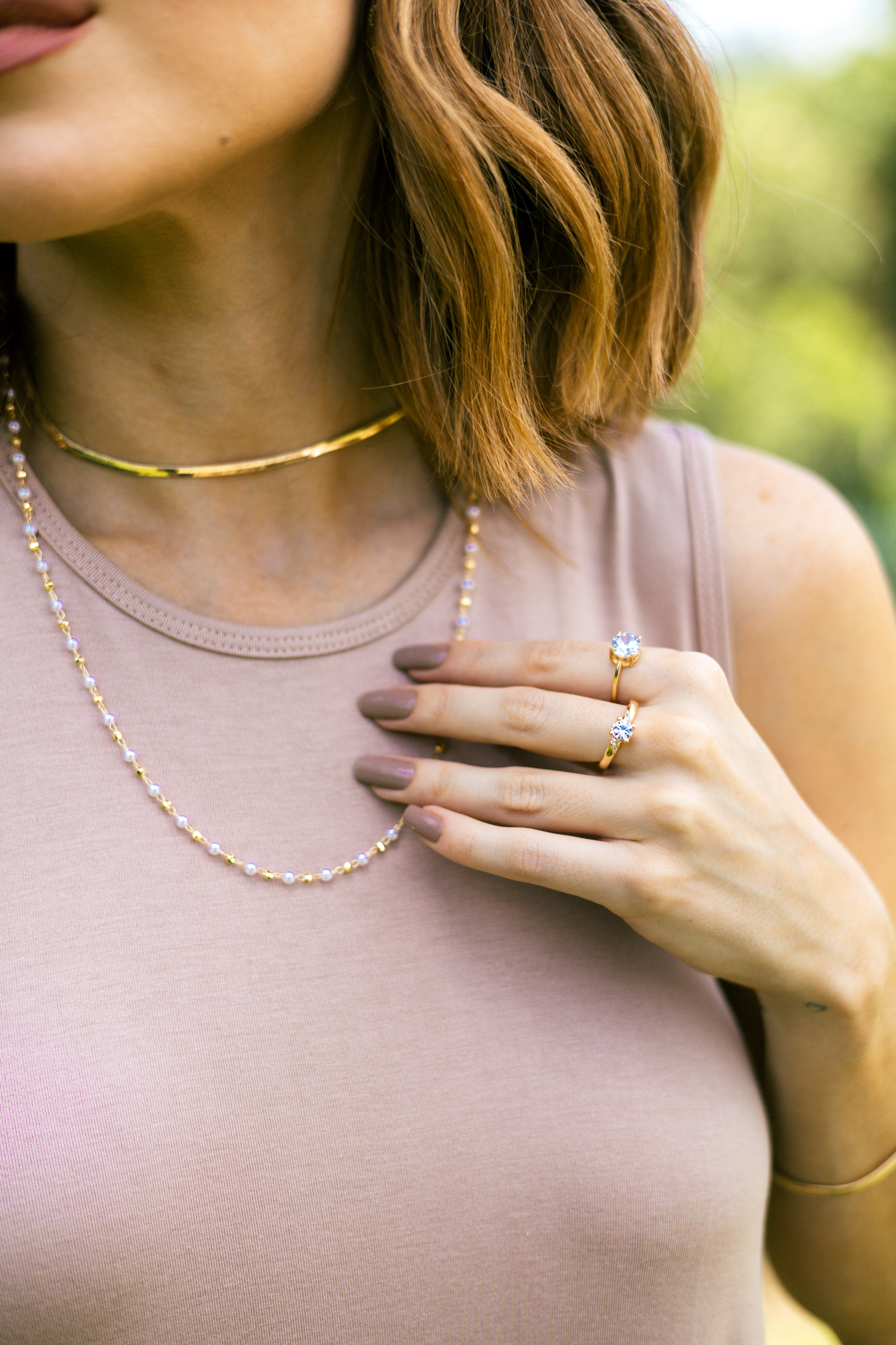 Anel Semijoia Regulável Solitário Detalhes Em Micro Zircônias Banhado a Ouro 18k