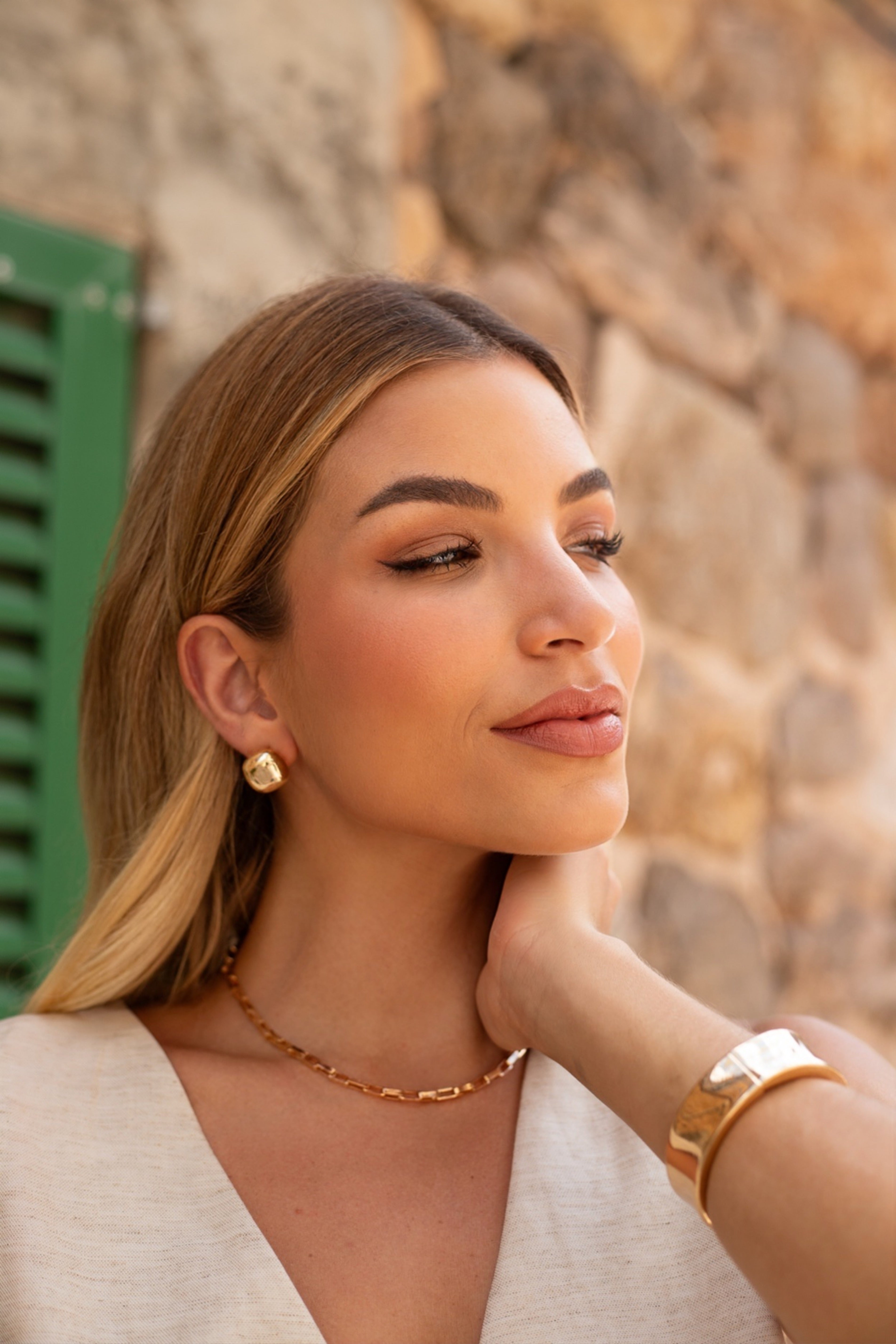 Brinco Semijoia Liso Banho Em Ouro 18k