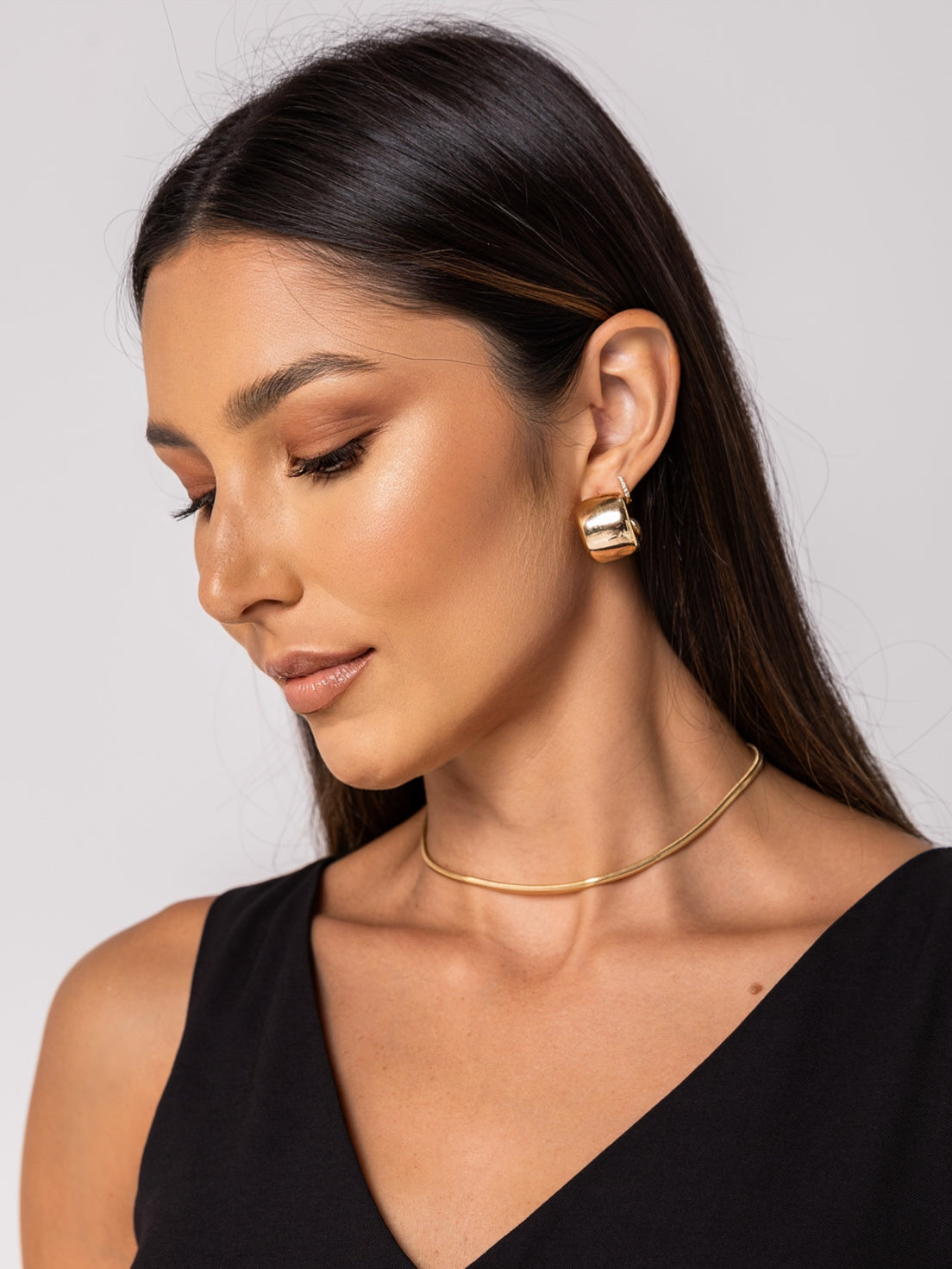 Brinco Semijoias Meia Argola Lisa Banhado a Ouro 18k