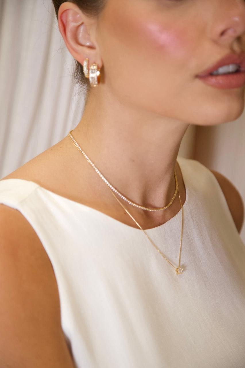 Brinco Semijoia de Argola com Zircônias Cristal Banhado a Ouro 18k